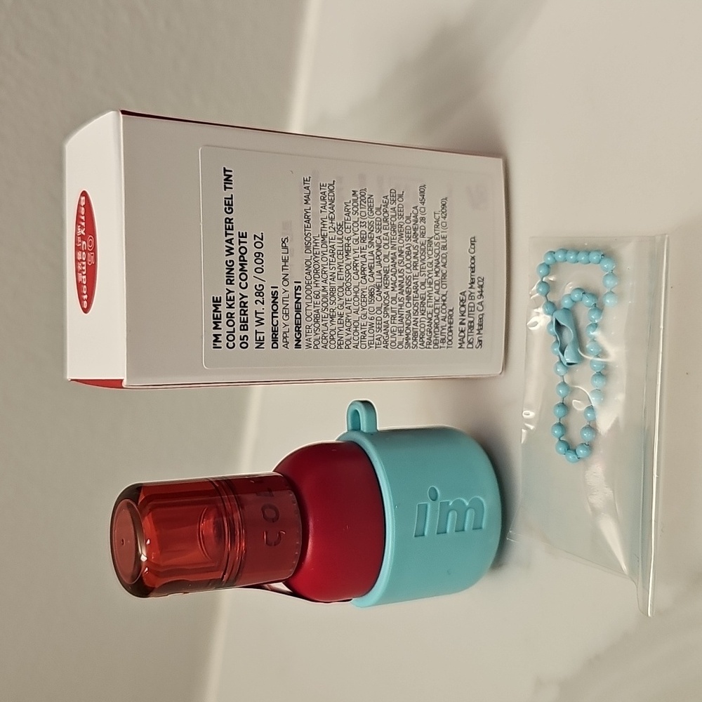 I'm Meme Water Gel Tint In 'Berry Compote' with Key Ring. New In Box. Sealed. - Picture 2 of 8